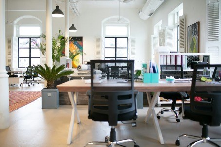 Hoe stel je een ergonomische bureaustoel correct in?