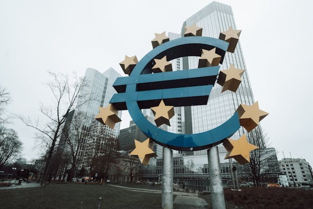 De impact van rentebesluiten op de economie en financiele Markten