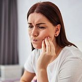 Aften in de mond: oorzaak, behandeling en preventie
