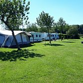 Campingplaats en camperplaatsen