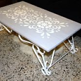 Eettafel en stoelen