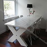 Eettafel van massief hout model Larissa