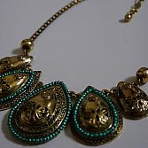 Gouden druppelvormige ketting