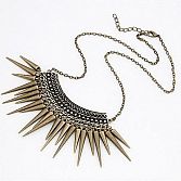 Ketting met spikes