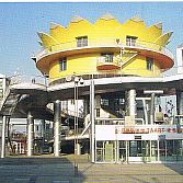 Kunstkaarten in mapje van John Kormeling