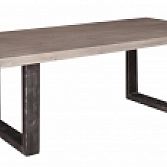 Massieve eiken tafel