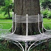Prielen rozenbogen en tuinmeubelen