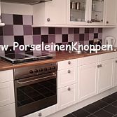 Smeedijzer beslag in diverse uitvoeringen. Landelijke meubelbeslag, rustieke kastknoppen, mooi sierlijk smeedijzer, goedkoop smeedijzer