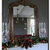 Spiegels en kerstdecoratie