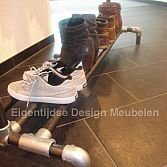 Steigerbuis kledingrek