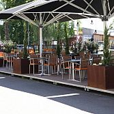 Terras podiumelement verplaatsbaar.