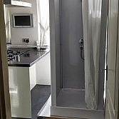 Thuis blijven douchen tijdens u verbouwing met een douche van huureendouche.com