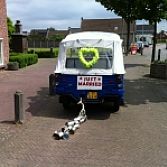 Tuktuk als trouwauto