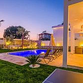 Wim Beelen: Luxe Villa, Auto